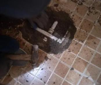 景东卫生间漏水维修公司为您分享下卫生间渗水如何处理及注意事项